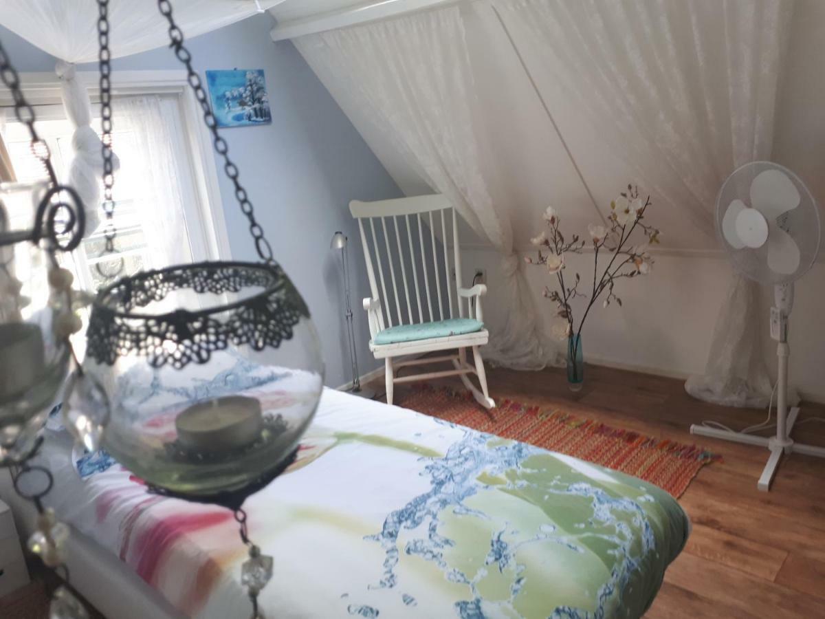 カペレ・アーン・デン・エイセル Janz Bed & Breakfast エクステリア 写真
